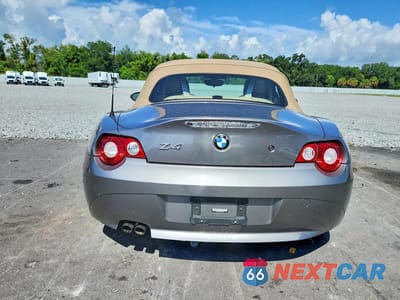 Zdjęcie 6 z 12 samochodu: 2005 BMW Z4 2.5 VIN:4USBT33515LS58679 - miniatura