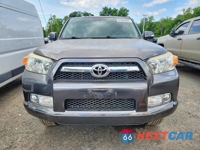 Piąte zdjęcie samochodu w środku: 2011 TOYOTA 4RUNNER SR5 VIN:JTEBU5JR4B5041384 - miniatura