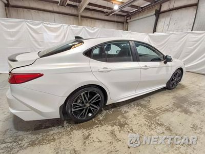 Trzecie zdjęcie samochodu z tyłu: 2026 TOYOTA CAMRY XSE VIN:4T1DAACK1TU653348 - miniatura
