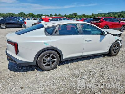 Trzecie zdjęcie samochodu z tyłu: 2025 KIA K4 LXS VIN:3KPFT4DE0SE100012 - miniatura