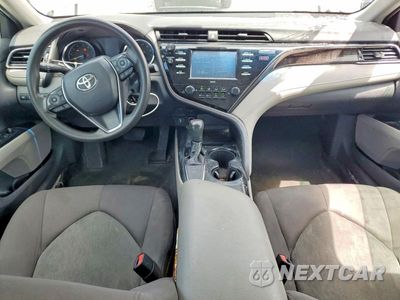 Zdjęcie 8 z 12 samochodu: 2020 TOYOTA CAMRY LE VIN:4T1C11AK5LU303770 - miniatura