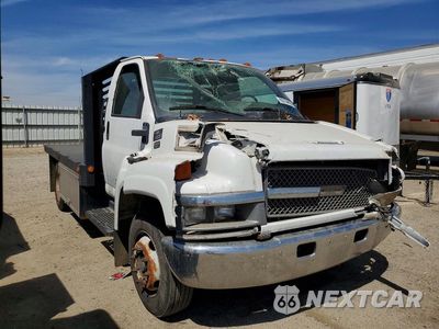 Czwarte zdjęcie samochodu z boku: 2005 CHEVROLET 4500 VIN:1GBE4C1245F501090 - miniatura