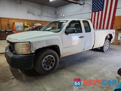 2009 CHEVROLET SILVERADO K1500 1GCEK19J19E103753 - główne zdjęcie licytacji z USA - miniatura