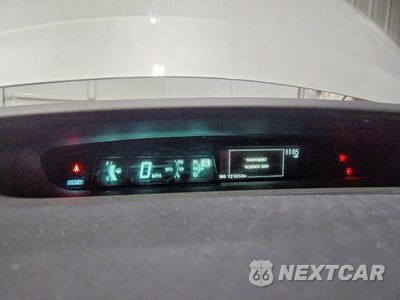 Zdjęcie 9 z 12 samochodu: 2013 TOYOTA PRIUS FOUR VIN:JTDKN3DU5D5615239 - miniatura