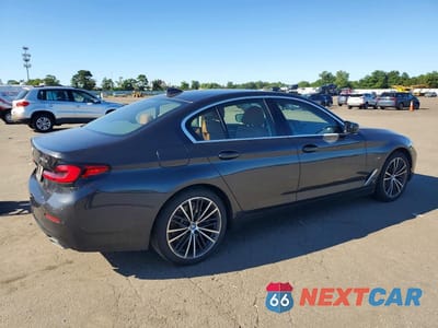 Trzecie zdjęcie samochodu z tyłu: 2022 BMW 530XE VIN:WBA33AG08NCJ73056 - miniatura