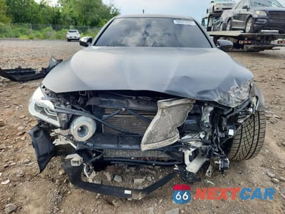 Piąte zdjęcie samochodu w środku: 2015 BMW M5 M5 COMPETITION VIN:WBSFV9C56FD594773 - miniatura