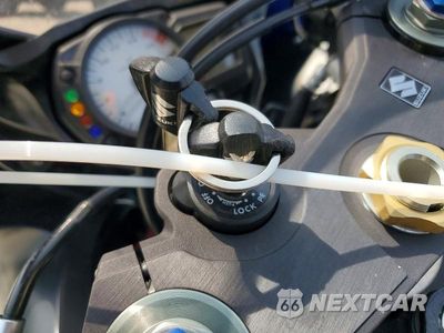 Zdjęcie 8 z 9 samochodu: 2007 SUZUKI GSX-R750 VIN:JS1GR7KA972105972 - miniatura