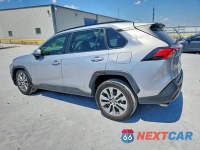 Drugie zdjęcie samochodu z przodu: 2022 TOYOTA RAV4 XLE PREMIUM VIN:2T3C1RFV1NC181826 - miniatura