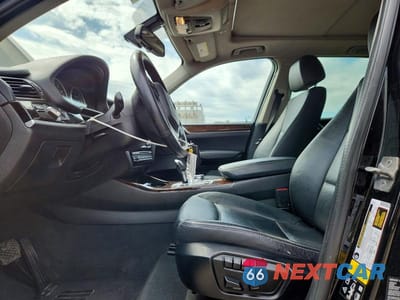 Zdjęcie 7 z 13 samochodu: 2017 BMW X3 XDRIVE28I VIN:5UXWX9C53H0T00272 - miniatura