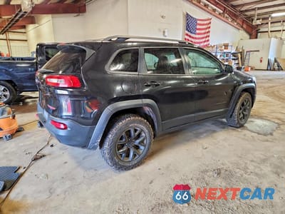 Trzecie zdjęcie samochodu z tyłu: 2016 JEEP CHEROKEE TRAILHAWK VIN:1C4PJMBSXGW109736 - miniatura