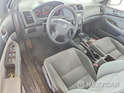 Zdjęcie 8 z 12 samochodu: 2004 HONDA ACCORD LX VIN:1HGCM56304A164088 - miniatura