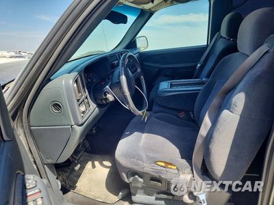 Zdjęcie 7 z 12 samochodu: 2001 CHEVROLET SILVERADO C2500 HEAVY DUTY VIN:1GCHC23U11F152503 - miniatura