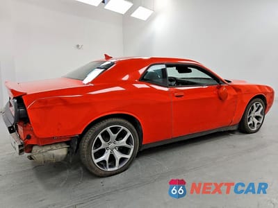 Trzecie zdjęcie samochodu z tyłu: 2016 DODGE CHALLENGER SXT VIN:2C3CDZAG9GH316766 - miniatura