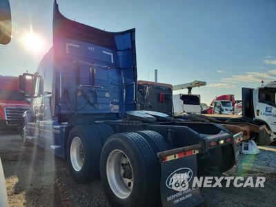 Drugie zdjęcie samochodu z przodu: 2016 VOLVO VNL SEMI TRUCK VIN:4V4NC9EG8GN942595 - miniatura