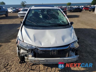 Piąte zdjęcie samochodu w środku: 2020 HONDA FIT EX VIN:3HGGK5H88LM718883 - miniatura