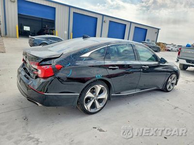 Trzecie zdjęcie samochodu z tyłu: 2018 HONDA ACCORD TOURING VIN:1HGCV1F96JA171049 - miniatura