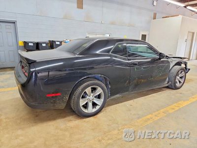 Trzecie zdjęcie samochodu z tyłu: 2018 DODGE CHALLENGER SXT VIN:2C3CDZAGXJH294557 - miniatura