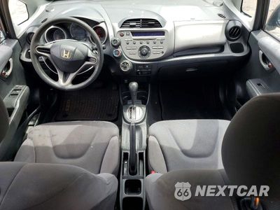 Zdjęcie 8 z 12 samochodu: 2010 HONDA FIT VIN:JHMGE8H21AC009082 - miniatura