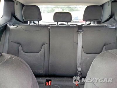 Zdjęcie 10 z 13 samochodu: 2017 JEEP RENEGADE LATITUDE VIN:ZACCJBBB1HPE86375 - miniatura