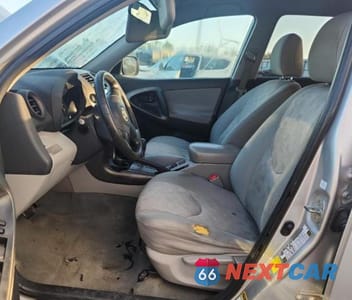 Zdjęcie 7 z 13 samochodu: 2011 TOYOTA RAV4 BASE VIN:2T3ZF4DV3BW105066 - miniatura