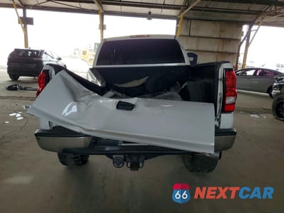 Zdjęcie 6 z 13 samochodu: 2006 CHEVROLET SILVERADO C2500 HEAVY DUTY VIN:1GCHC23D56F188234 - miniatura