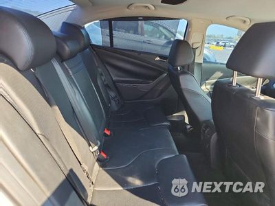 Zdjęcie 10 z 12 samochodu: 2008 VOLKSWAGEN PASSAT TURBO VIN:WVWJK73C78E084281 - miniatura