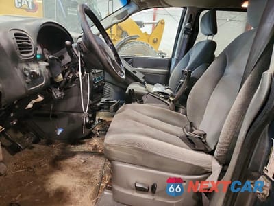 Zdjęcie 7 z 13 samochodu: 2005 DODGE GRAND CARAVAN SXT VIN:2D4GP44L85R200159 - miniatura