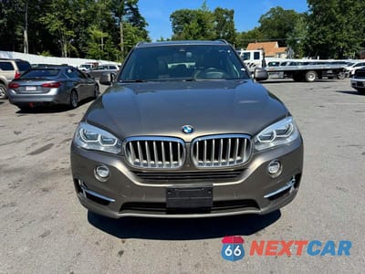 Zdjęcie 6 z 12 samochodu: 2018 BMW X5 XDRIVE50I VIN:5UXKR6C58J0U15446 - miniatura