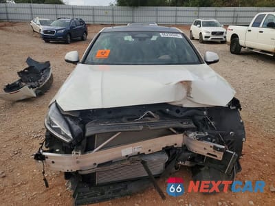 Piąte zdjęcie samochodu w środku: 2025 BMW 228XI VIN:WBA23GG05S7S56169 - miniatura