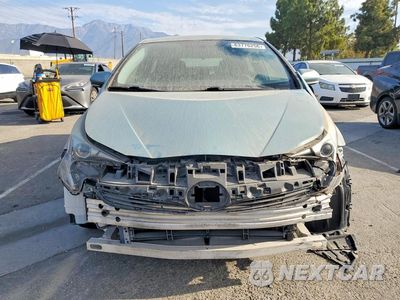 Piąte zdjęcie samochodu w środku: 2016 TOYOTA PRIUS TWO VIN:JTDKBRFU0G3000705 - miniatura