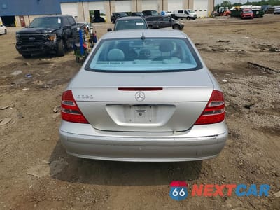 Zdjęcie 6 z 12 samochodu: 2004 MERCEDES-BENZ E 320 VIN:WDBUF65J84A436629 - miniatura