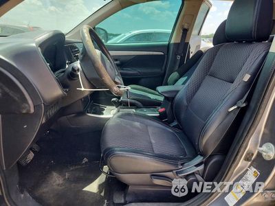 Zdjęcie 7 z 13 samochodu: 2018 MITSUBISHI OUTLANDER ES VIN:JA4AD2A3XJZ053163 - miniatura