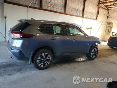 Trzecie zdjęcie samochodu z tyłu: 2021 NISSAN ROGUE SV VIN:5N1AT3BB3MC795900 - miniatura
