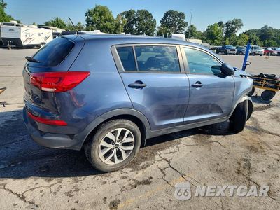 Trzecie zdjęcie samochodu z tyłu: 2016 KIA SPORTAGE LX VIN:KNDPB3AC0G7871274 - miniatura