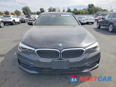 Piąte zdjęcie samochodu w środku: 2019 BMW 530 I VIN:WBAJA5C51KBX46905 - miniatura