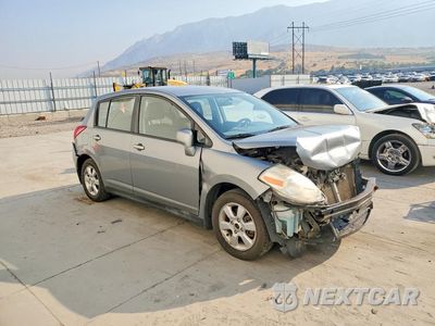 Czwarte zdjęcie samochodu z boku: 2008 NISSAN VERSA 1.8 S VIN:3N1BC13E08L361615 - miniatura