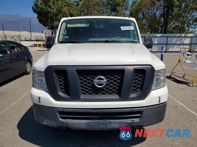 Piąte zdjęcie samochodu w środku: 2017 NISSAN NV 1500 S VIN:1N6BF0KM1HN810496 - miniatura