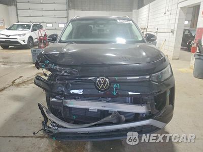 Piąte zdjęcie samochodu w środku: 2025 VOLKSWAGEN TIGUAN S VIN:3VVBR7RM2SM032690 - miniatura