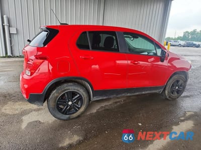 Trzecie zdjęcie samochodu z tyłu: 2020 CHEVROLET TRAX LS VIN:KL7CJKSB8LB350700 - miniatura