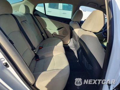 Zdjęcie 10 z 12 samochodu: 2015 KIA OPTIMA LX VIN:5XXGM4A76FG351752 - miniatura