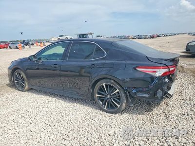 Drugie zdjęcie samochodu z przodu: 2018 TOYOTA CAMRY XSE VIN:4T1B61HK7JU018150 - miniatura