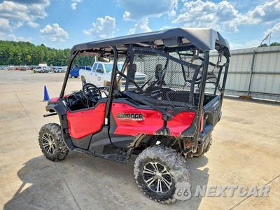 Trzecie zdjęcie samochodu z tyłu: 2018 HONDA PIONEER 1000 UTILITY VEHICLE VIN:1HFVE0428J4209215 - miniatura