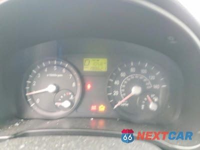 Zdjęcie 9 z 12 samochodu: 2006 KIA RIO BASE VIN:KNADE123166136575 - miniatura