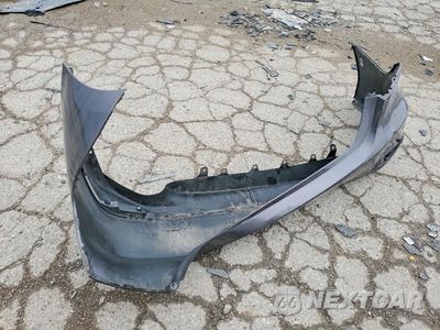 Zdjęcie 12 z 13 samochodu: 2018 TOYOTA CAMRY LE VIN:4T1B11HK8JU141261 - miniatura
