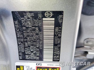 Zdjęcie 12 z 12 samochodu: 2018 TOYOTA CAMRY LE VIN:4T1B31HK7JU500576 - miniatura