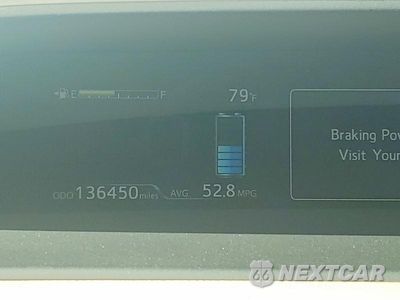 Zdjęcie 9 z 12 samochodu: 2016 TOYOTA PRIUS TWO ECO VIN:JTDKARFU5G3504010 - miniatura
