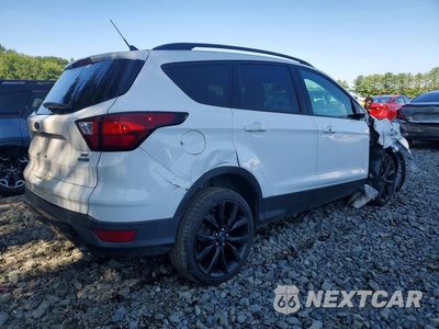 Trzecie zdjęcie samochodu z tyłu: 2019 FORD ESCAPE SE VIN:1FMCU9GDXKUB30695 - miniatura