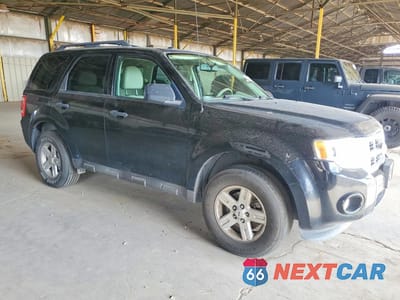 Czwarte zdjęcie samochodu z boku: 2012 FORD ESCAPE XLT VIN:1FMCU0DG6CKB68075 - miniatura