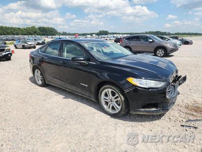 Czwarte zdjęcie samochodu z boku: 2018 FORD FUSION S HYBRID VIN:3FA6P0UU2JR101213 - miniatura