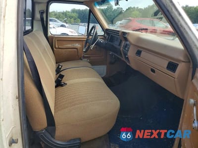 Zdjęcie 10 z 12 samochodu: 1984 FORD F150 VIN:1FTCF15Y4ENA83569 - miniatura